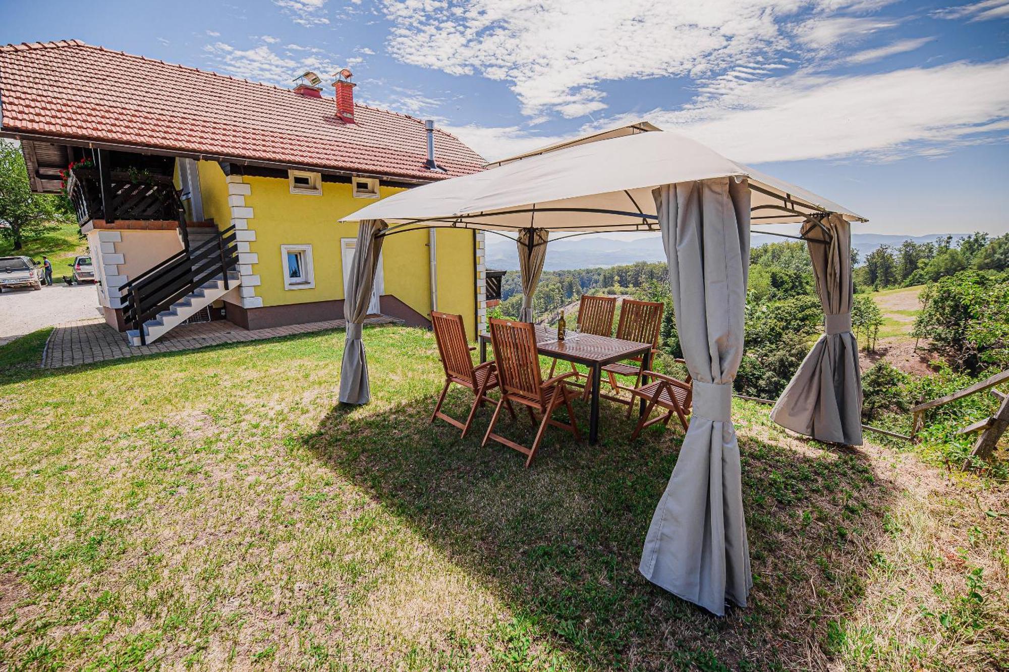 Eko Pony Ranch Ogrizek Apartment Podcetrtek Phòng bức ảnh