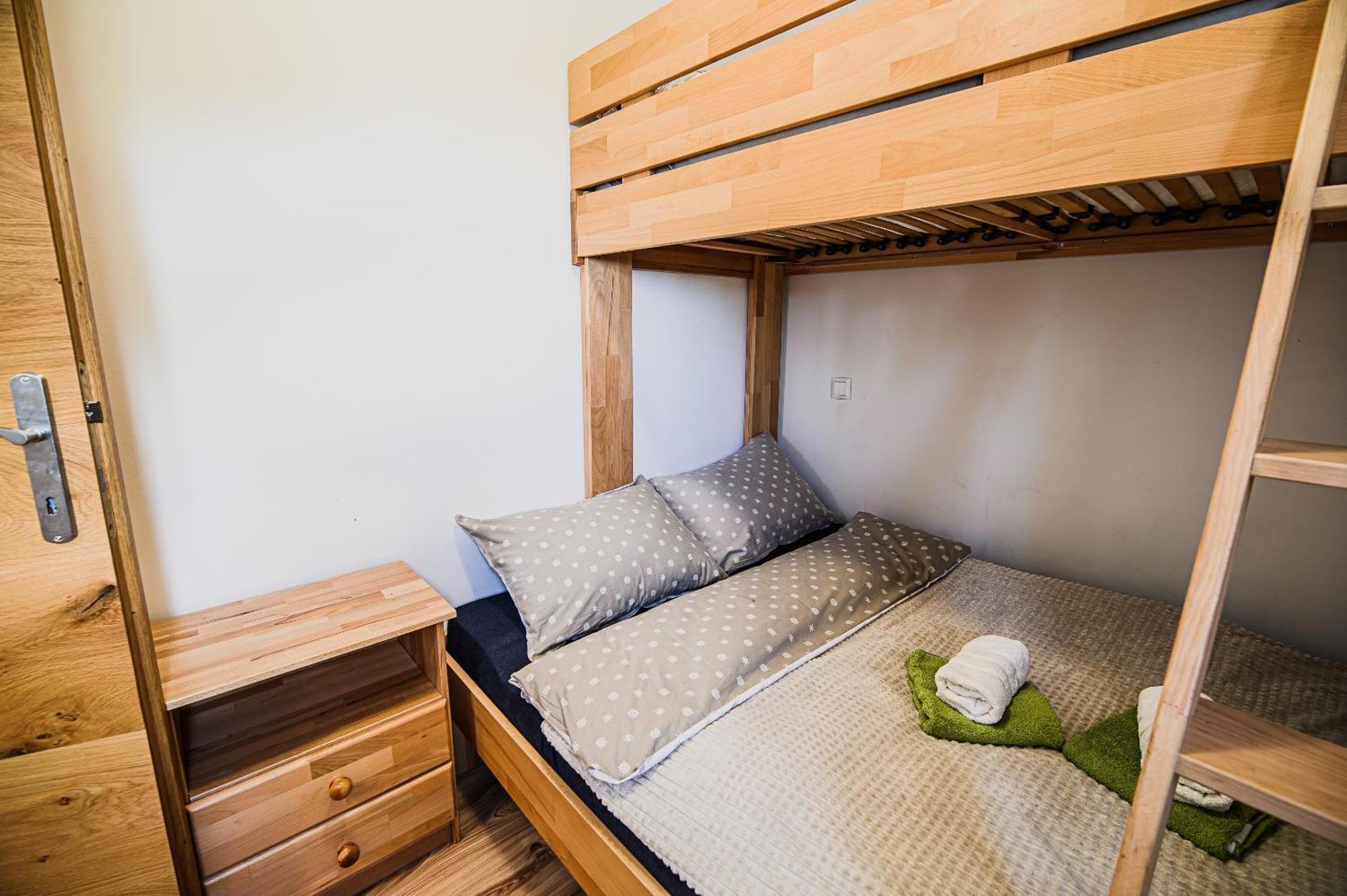 Eko Pony Ranch Ogrizek Apartment Podcetrtek Phòng bức ảnh